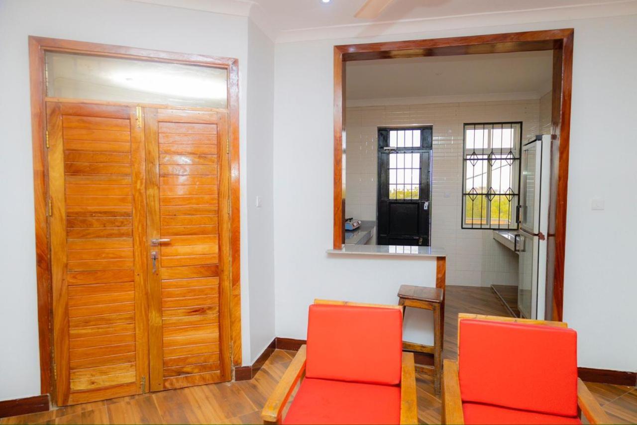 Mangi Mangi Accomodation 南威 外观 照片